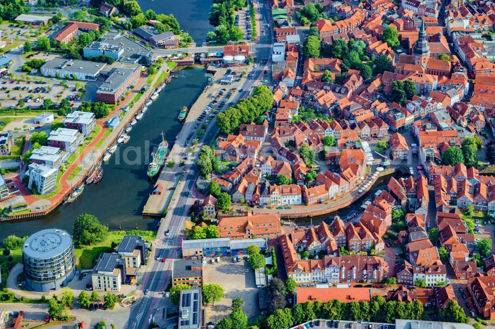 Aerial image Stade - Old Town area and city center in Stade in the state Lower Saxony, Germany