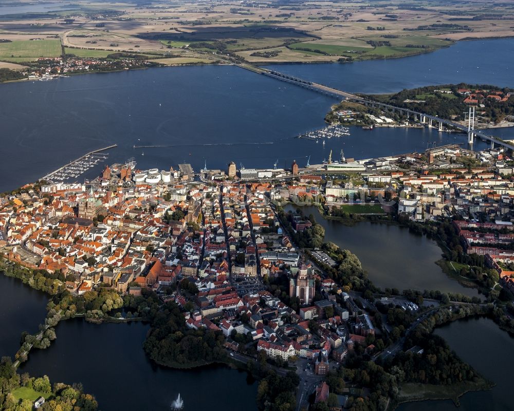 Aerial image Hansestadt Stralsund - Old town area and city center with the St. Nikolai Church on the Alter Markt in Stralsund in the state Mecklenburg - Western Pomerania, Germany