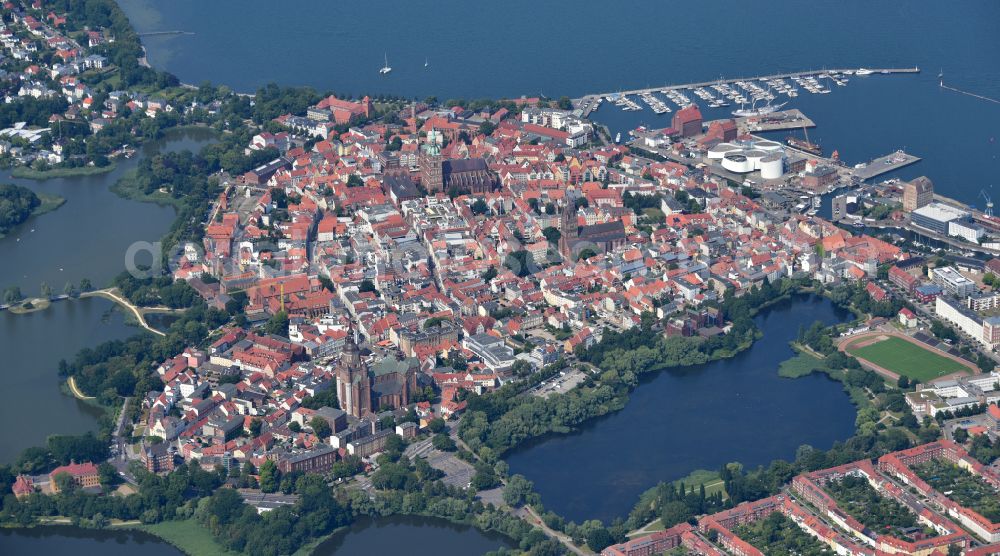 Aerial image Hansestadt Stralsund - Old town area and city center with the St. Nikolai Church on the Alter Markt in Stralsund in the state Mecklenburg - Western Pomerania, Germany