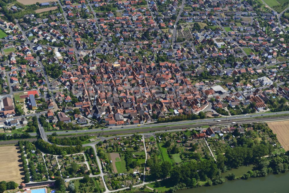 Thüngersheim from the bird's eye view: Old Town area and city center in Thüngersheim in the state Bavaria, Germany