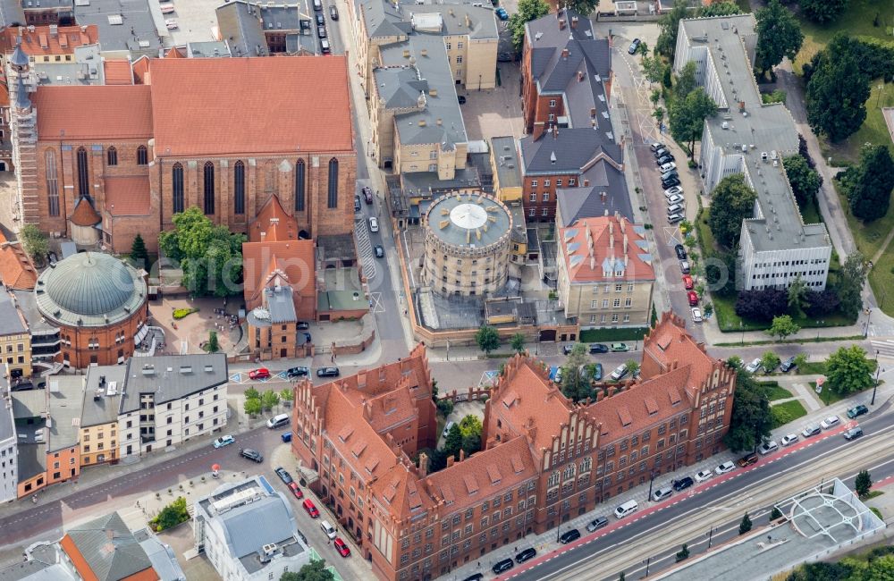 Torun from the bird's eye view: Old Town area and city center in Torun in Kujawsko-Pomorskie, Poland