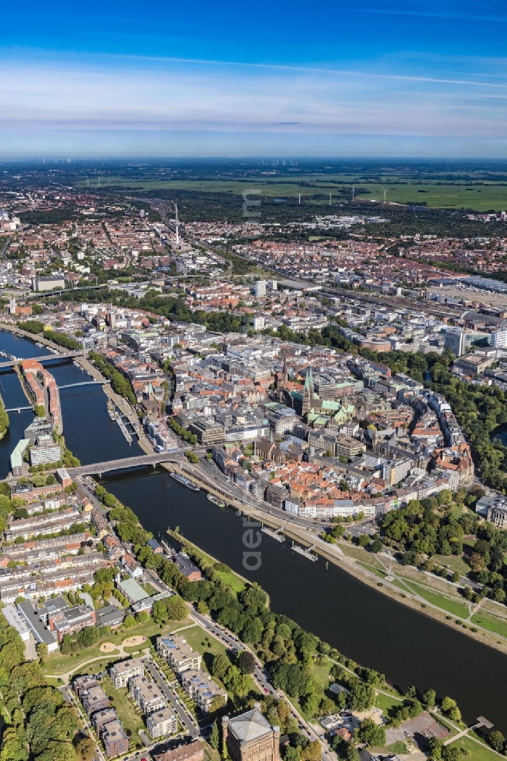 Aerial photograph Bremen - Old Town area and city center on the banks of the river Weser in the district Zentrum in Bremen, Germany