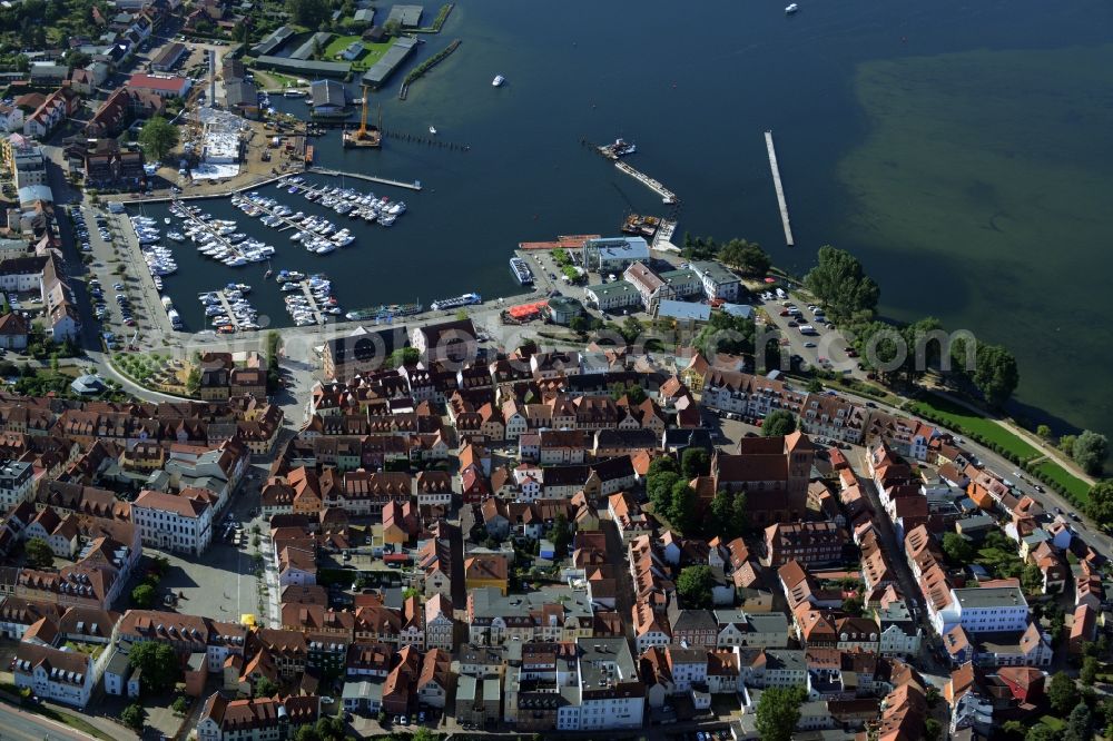 Aerial photograph Waren (Müritz) - Old Town area and city center in Waren (Mueritz) in the state Mecklenburg - Western Pomerania