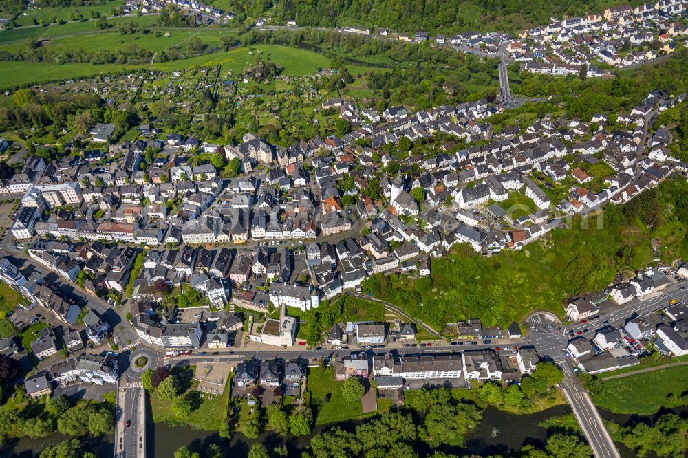 Aerial photograph Wennigloh - Old Town area and city center in Wennigloh at Sauerland in the state North Rhine-Westphalia, Germany