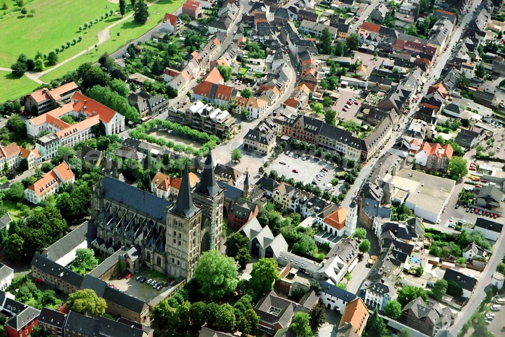 Xanten from the bird's eye view: Old Town area and city center in Xanten in the state North Rhine-Westphalia