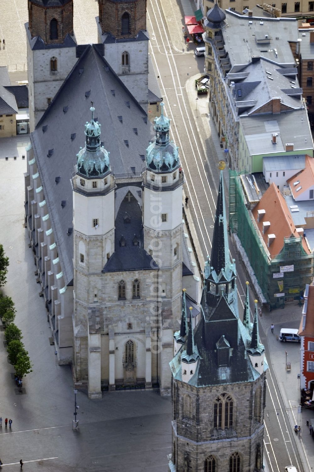 Aerial image Halle - The old town area of St. Mary's Church from the Red Tower at Market Square in the center of Halle (Saale)