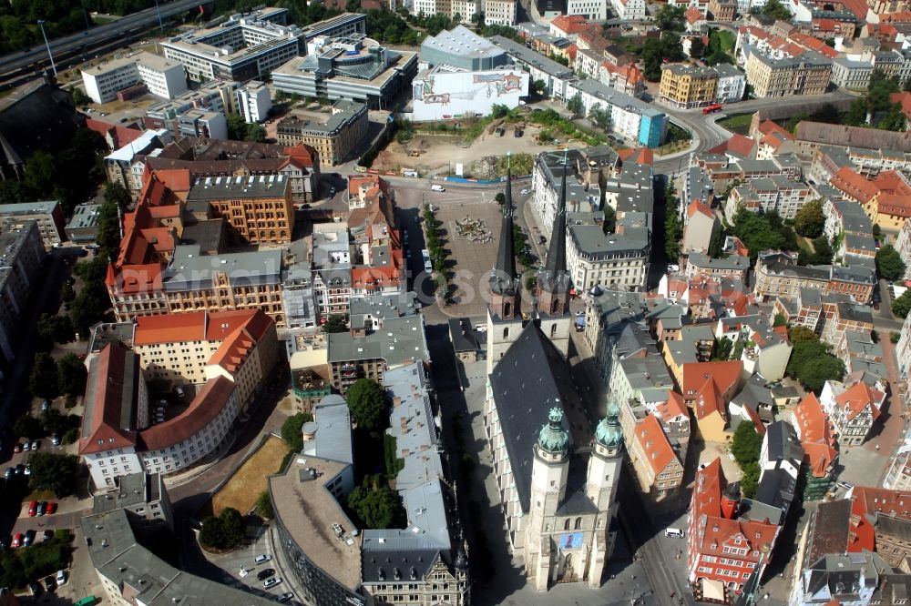 Halle / Saale from the bird's eye view: The old town area of St. Mary's Church from the Red Tower at Market Square in the center of Halle (Saale)