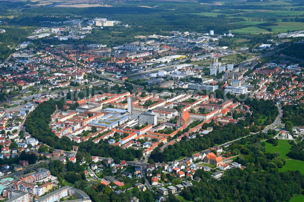 Aerial image Neubrandenburg - Old Town area and city center on Marktplatz in Neubrandenburg in the state Mecklenburg - Western Pomerania, Germany