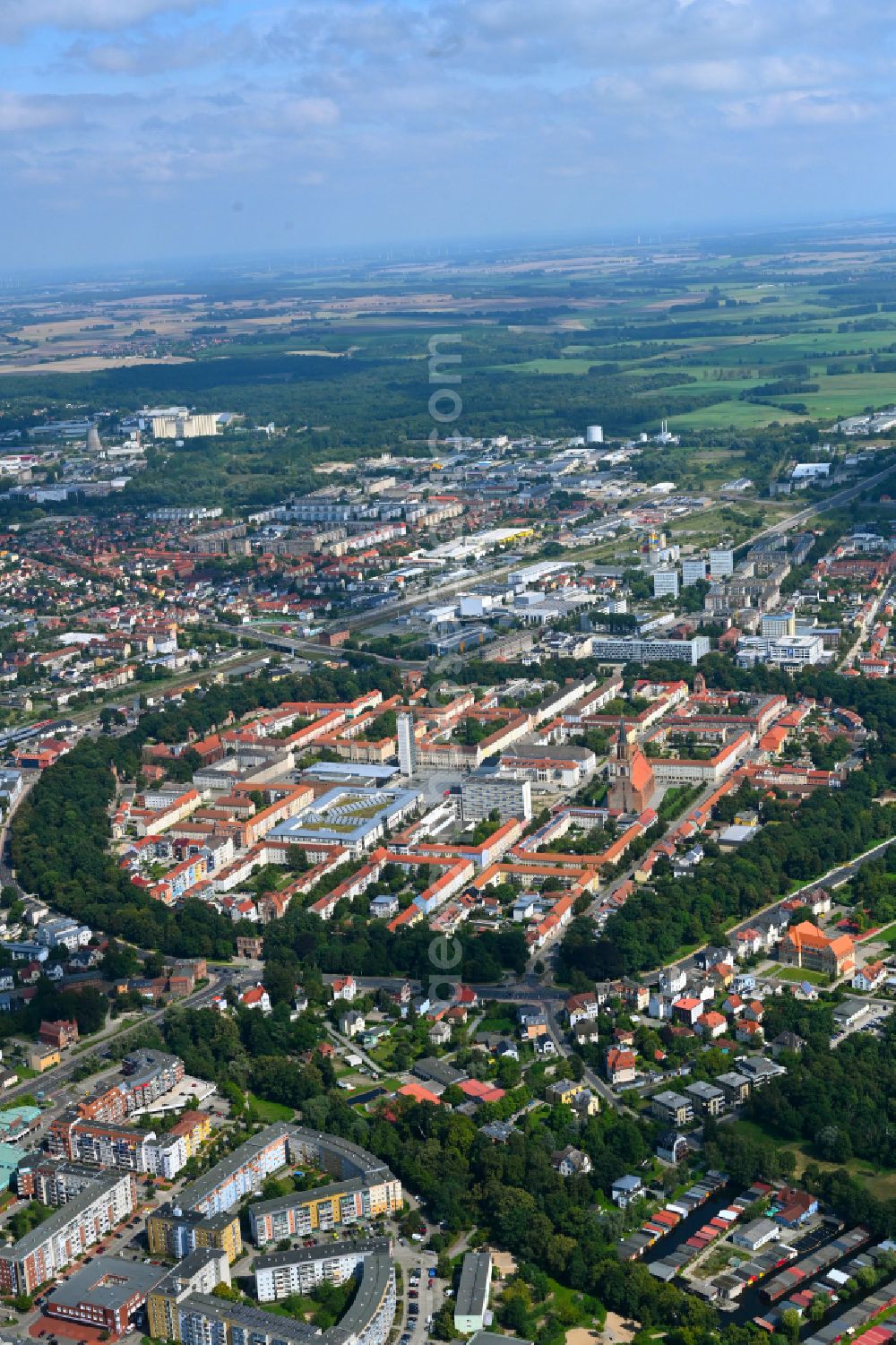 Aerial photograph Neubrandenburg - Old Town area and city center on Marktplatz in Neubrandenburg in the state Mecklenburg - Western Pomerania, Germany