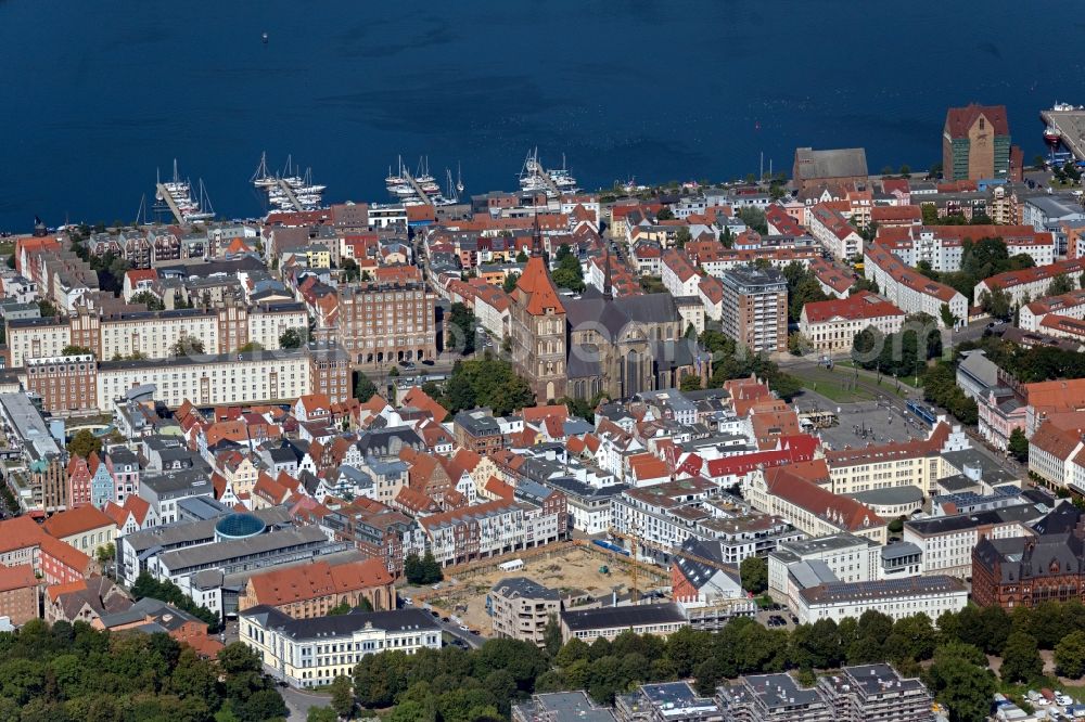 Rostock from the bird's eye view: Old Town area and city center in Rostock in the state Mecklenburg - Western Pomerania, Germany