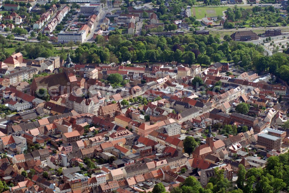 Aerial photograph Wittstock - Blick auf den Altstadtkern und das Stadtzentrum von Wittstock/Dosse in Brandenburg