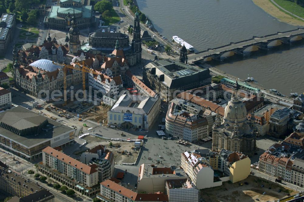 Aerial photograph Dresden - Blick auf das Dresdner Altstadtzentrum mit Frauenkirche und Dresdner Schloss . Im Hintergrund die touristischen Besuchermagneten Hofkirche, Semperoper und Theaterplatz der sächsischen Metropole. View of the old town center with Dresdner Frauenkirche and Dresden Castle. In the background the tourist attractions for visitors Court Church, Semper Opera and theater space of the Saxon capital.