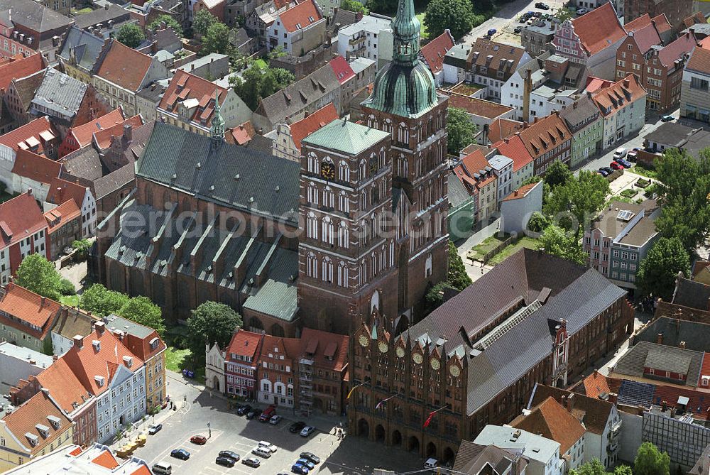 Stralsund from above - Blick auf das Altstadtzentrum Stralsund mit der Nikolaikirche dem Rathaus. View of the old town of Stralsund with the Nikolai Church to the Town Hall.