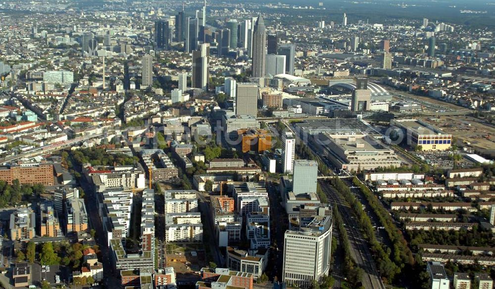 Aerial photograph Frankfurt am Main - Blick auf das American Express Haus und die Wayss & Freytag AG Projektentwicklung in der Theodor-Heuss-Allee in 60486 Frankfurt am Main Richtung Bankenviertel und Messegelände.