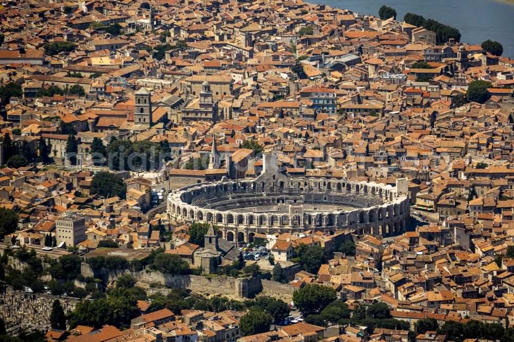 Aerial photograph Arles - Amphi theater in the city center of Arles on the Cote d'Azur in France