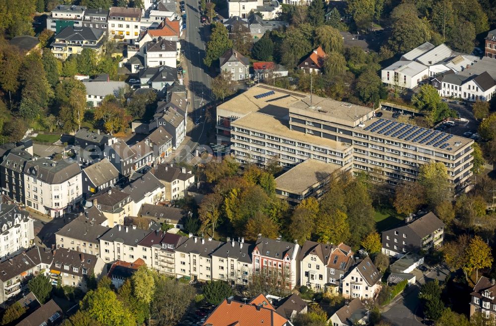 Schwelm from the bird's eye view: Public office building for the Verwaltung des Ennepe-Ruhr-Kreises on the Hauptstraße, also old houses, in Schwelm in North Rhine-Westphalia