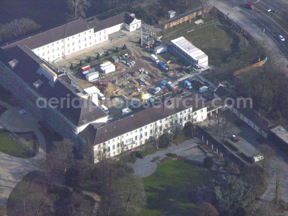 Berlin from the bird's eye view: Construction site of the Federal President in the park of Schloss Bellevue on Spreeweg in the Tiergarten in Berlin