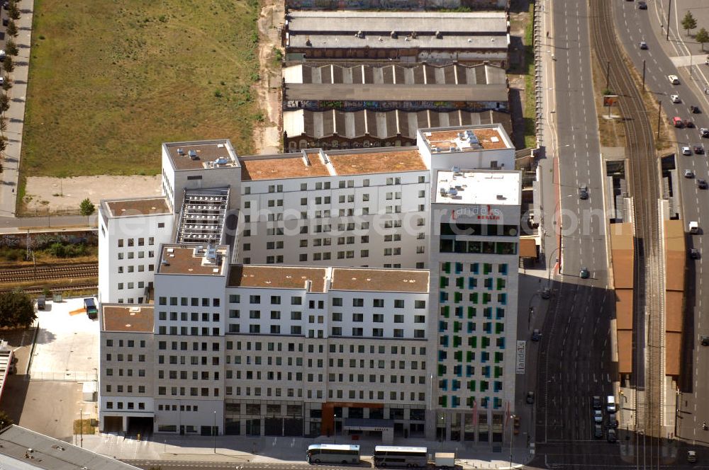 Aerial photograph Berlin - Blick auf das 4-Sterne-Superior Design Hotel in der deutschen Hauptstadt an der Landsberger Allee 106 in 10369 Berlin. Das vom britischen Architekten-Duo Jestico + Whiles entwickelte Interieur des Hauses richtet sich an Design- und Architekturliebhaber und wurde aus einer vormaligen Bauruine Landsberger Arkaden (vom verstorbenen italienischen Stararchitekten Aldo Rossi entworfen) heraus entwickelt.