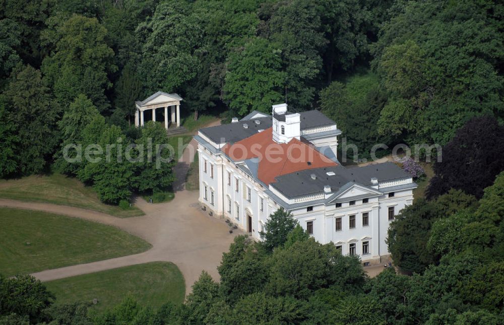 Dessau from the bird's eye view: Blick auf die Anhaltinische Gemäldegalerie Georgium in Dessau. Das Schloss Georgium ist seit 1927 der Standort der Galerie. Diese besteht aus rund 2000 Gemälden und ist somit die größte Sammlung alter Malerei in Sachsen - Anhalt. Unter den Werken befinden sich deutsche Gemälde des 15. bis 19. Jahrhunderts, niederländische Gemälde des 16. bis 17. Jahrhunderts, sowie Gemälde Frankfurter Maler aus der Goethezeit. Kontakt: Anhaltinische Gemäldegalerie Dessau, Puschkinallee 100, 06846 Dessau, Tel. +49(0)340 613874, Email: gemaeldegalerie@georgium.dessau.de; Verwaltung: Tel. +49(0)340 661260 00, Fax +49(0)340 661260 17