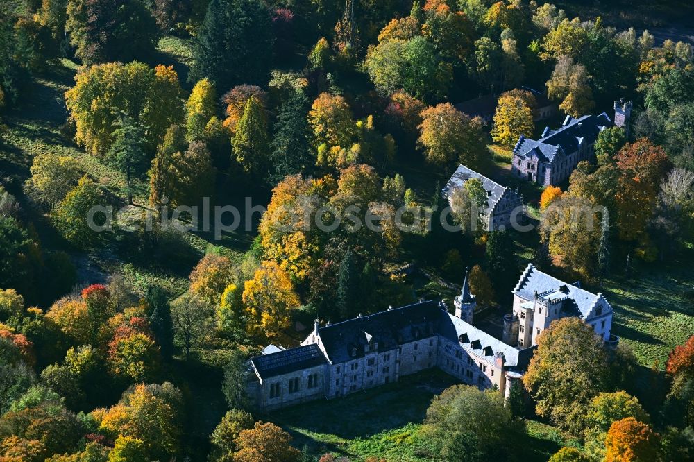 Friedrichroda from the bird's eye view: Castle of the castle Reinhardsbrunn in the district in Reinhardsbrunn in Friedrichroda in the Thuringian Forest in the state Thuringia, Germany