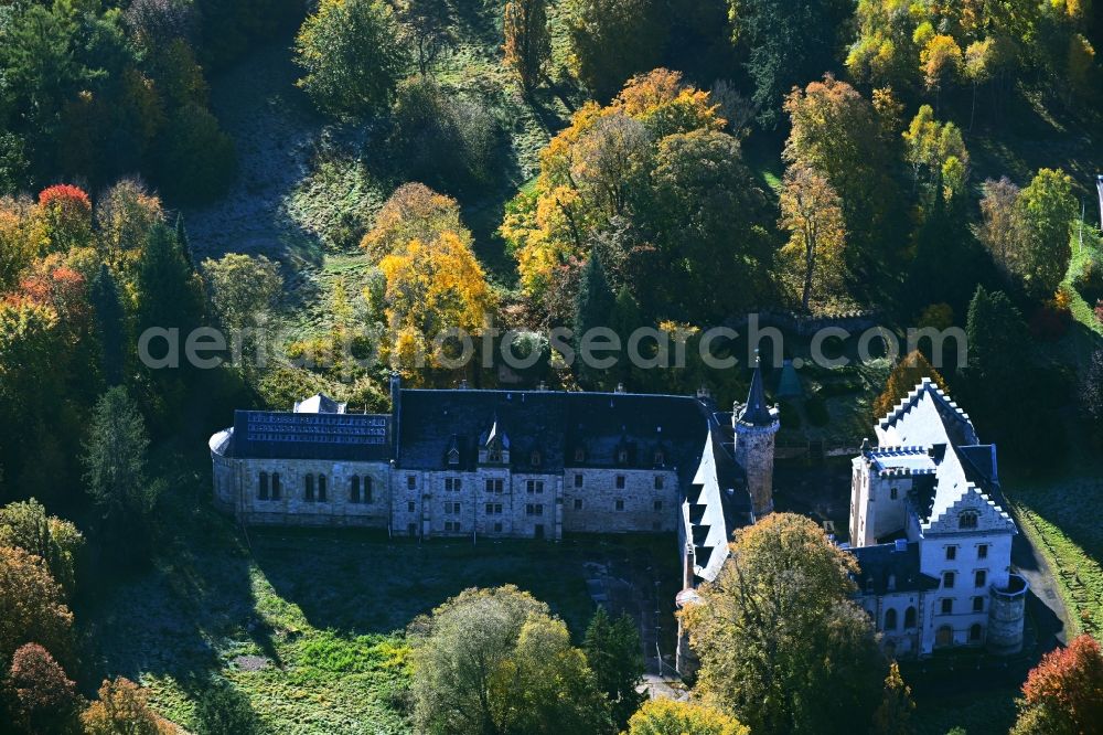 Aerial photograph Friedrichroda - Castle of the castle Reinhardsbrunn in the district in Reinhardsbrunn in Friedrichroda in the Thuringian Forest in the state Thuringia, Germany