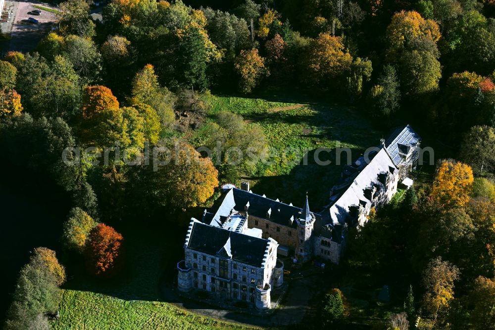 Friedrichroda from the bird's eye view: Castle of the castle Reinhardsbrunn in the district in Reinhardsbrunn in Friedrichroda in the Thuringian Forest in the state Thuringia, Germany