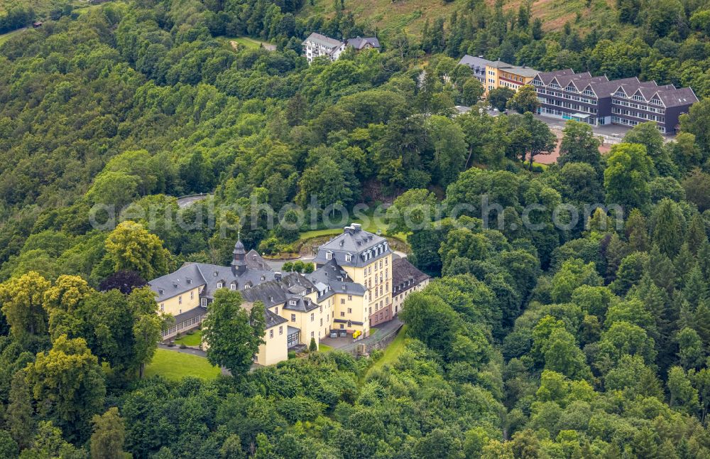 Aerial photograph Bad Laasphe - Castle of Schloss Wittgenstein in Bad Laasphe on Siegerland in the state North Rhine-Westphalia, Germany