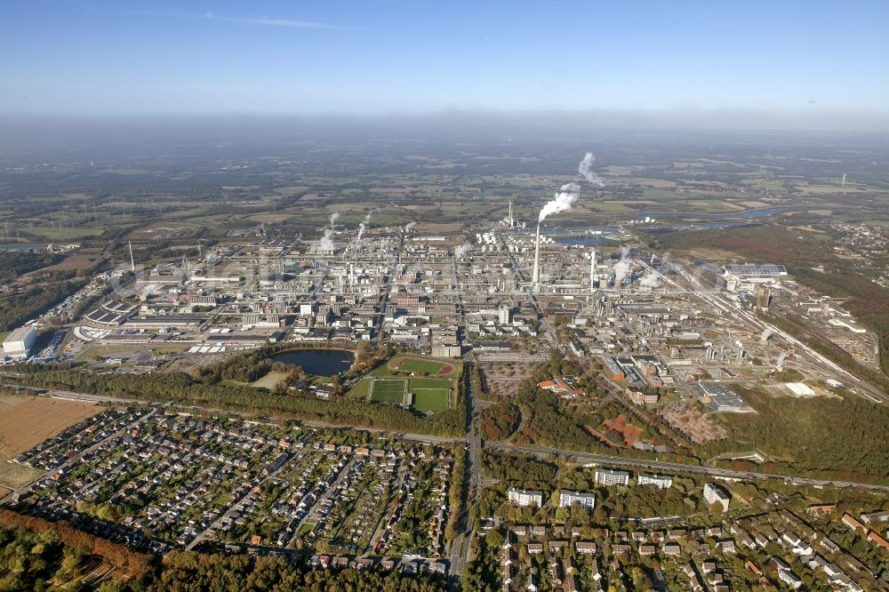 Aerial photograph Marl - Night Aerial view of the facilities of the Marl Chemical Park (formerly Chemische Werke Huls AG) in the Ruhr area in North Rhine-Westphalia