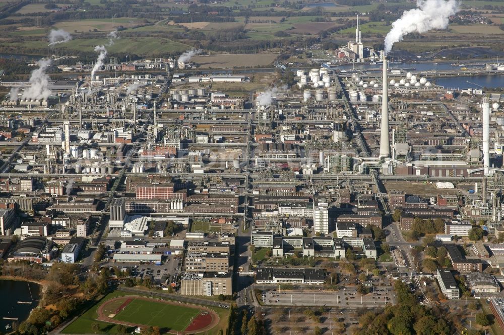 Marl from above - Night Aerial view of the facilities of the Marl Chemical Park (formerly Chemische Werke Huls AG) in the Ruhr area in North Rhine-Westphalia