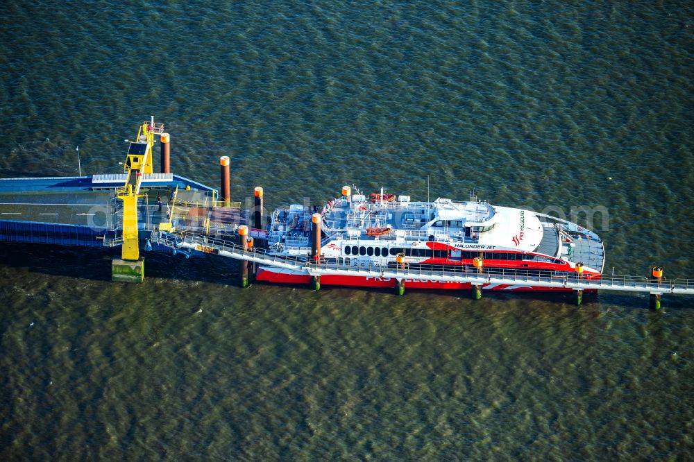 Brunsbüttel from the bird's eye view: Docking ferry ship Halunder Jet at the Elbe pier in Brunsbuettel in the state Schleswig-Holstein, Germany