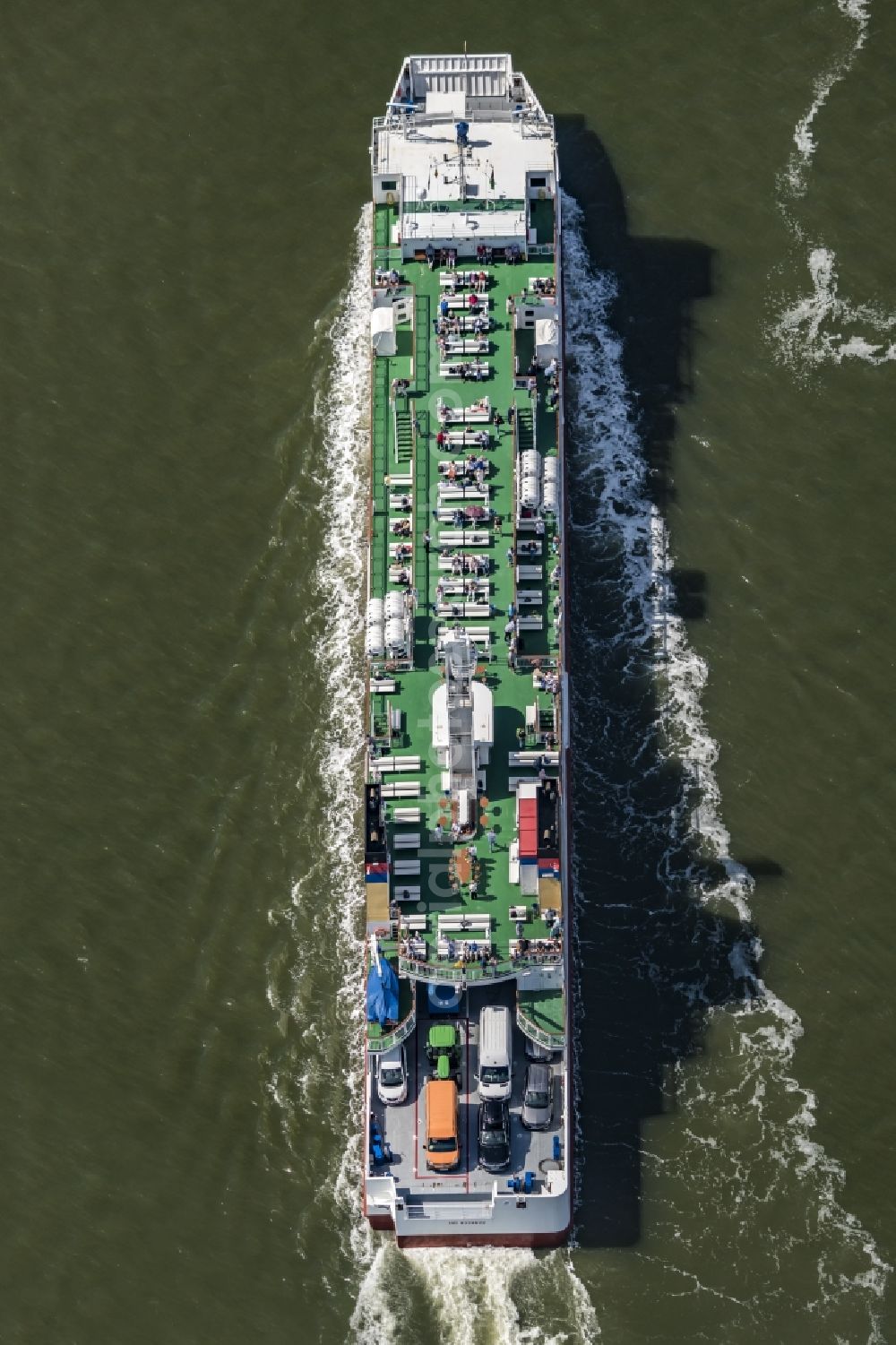 Aerial photograph Borkum - Roadstead for ferry ships running between Borkum-Emden as well as marina and piers in Borkum in the state Lower Saxony