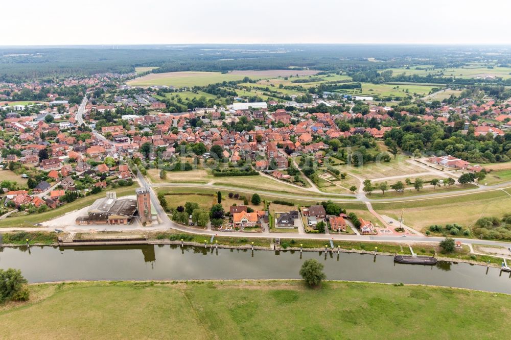 Aerial image Bleckede - Elbhotel and port of the inland port von Bleckede in Bleckede in the state Lower Saxony, Germany