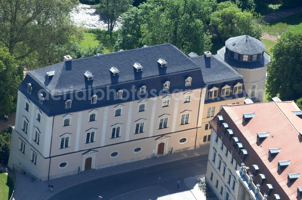 Weimar from the bird's eye view: Blick auf die nach schwerem Brandschaden wiederhergestellte Anna-Amalia-Bibliothek in Weimar. Die 1691 gegründete Bibliothek, benannt nach der Herzogin Anna Amalia (1739-1807), gilt als Zentrum der kulturgeschichtlichen Forschung. Mit über einer Million literarischer Zeugnisse vom 9. bis zum 21. Jahrhundert, genießt sie bis heute bei Kulturwissenschaftlern im In- und Ausland höchstes Ansehen und gehört zum Weltkulturerbe der UNESCO. Den Schwerpunkt der Sammlung bilden Werke aus den Epochen Aufklärung bis Spätromantik (1750 bis 1850). View of the restored after severe fire damage Anna-Amalia Library in Weimar. Its a World Heritage Site by UNESCO.