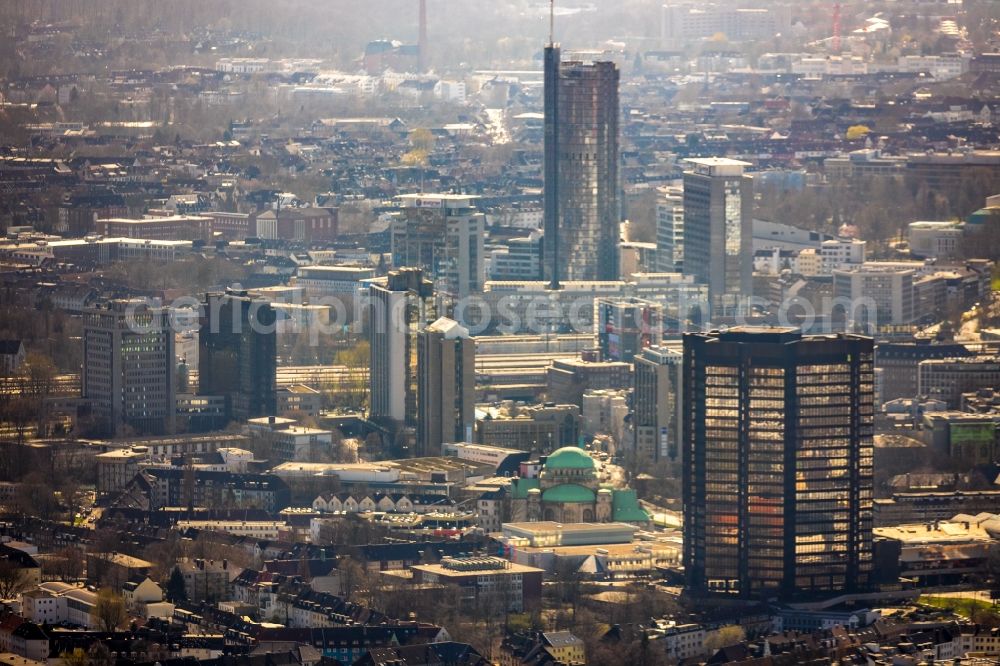 Essen from above - City view of the inner city area with high-rise buildings and residential areas in Essen in the state North Rhine-Westphalia, Germany