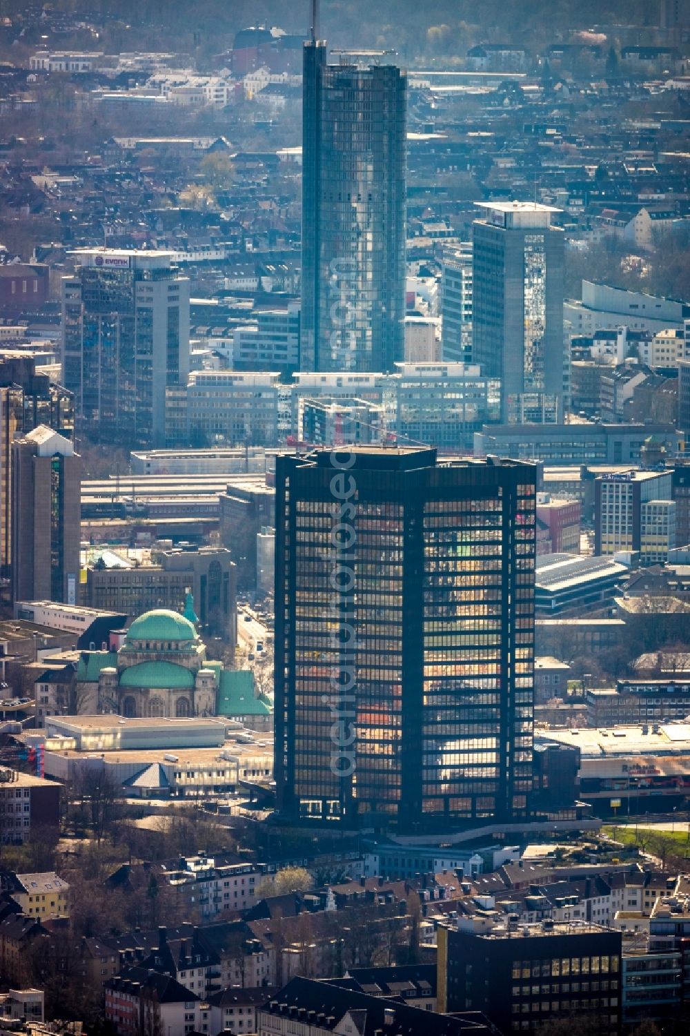 Aerial image Essen - City view of the inner city area with high-rise buildings and residential areas in Essen in the state North Rhine-Westphalia, Germany