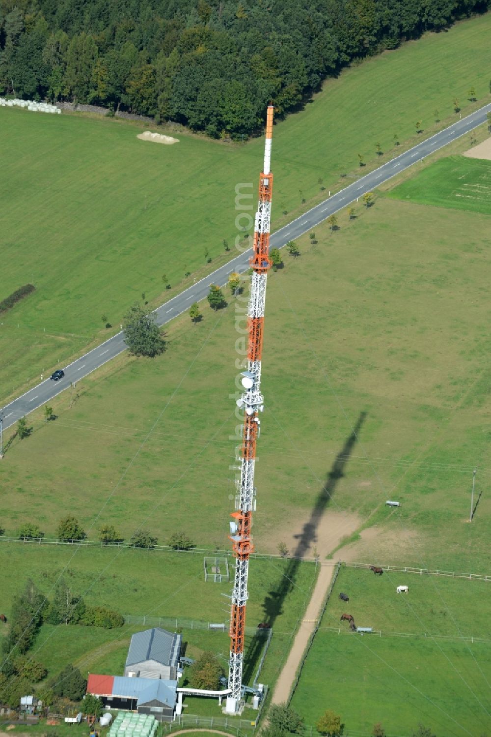 Michelstadt from above - Antenna and transmission tower radio mast an der Hauptstrasse in Michelstadt in the state Hesse