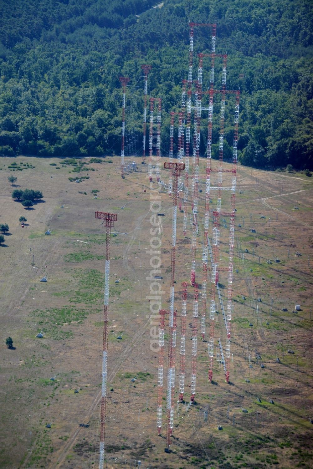 Aerial photograph Lampertheim - Antenna and transmission tower radio mast in Lampertheim in the state Hesse