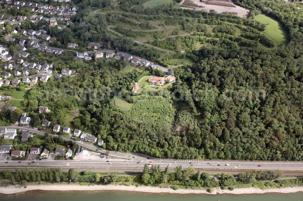 Aerial photograph Urbar - Property with park and swimming pool in Urbar in the state Rhineland-Palatinate