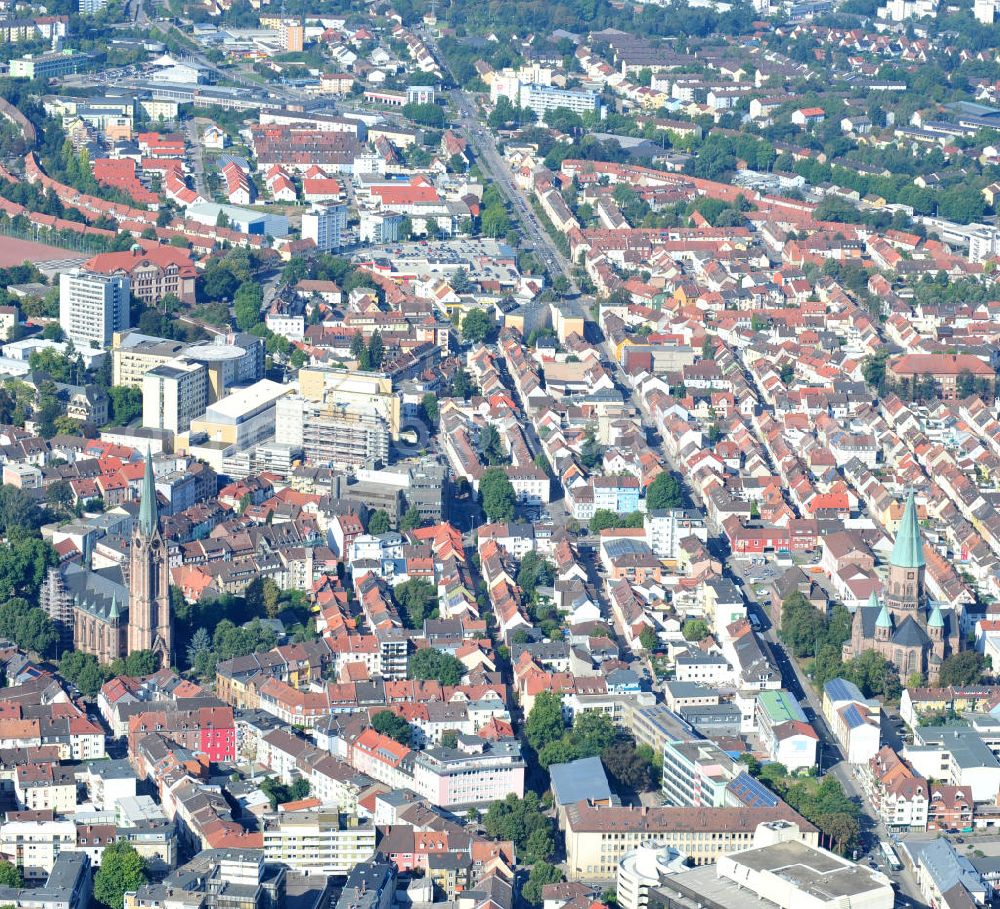 Aerial image Kaiserslautern - Blick über die Innenstadt von Kaiserslautern in Rheinland-Pfalz, geprägt durch die Marienkirche und die Apostelkirche, sowie durch Wohnhäuser und Geschäftsgebäude. View over inner city of Kaiserslautern in Rhineland-Palatinate, characterized by church St. Maria and Church of the Apostles, as well as by tenements and business buildings.