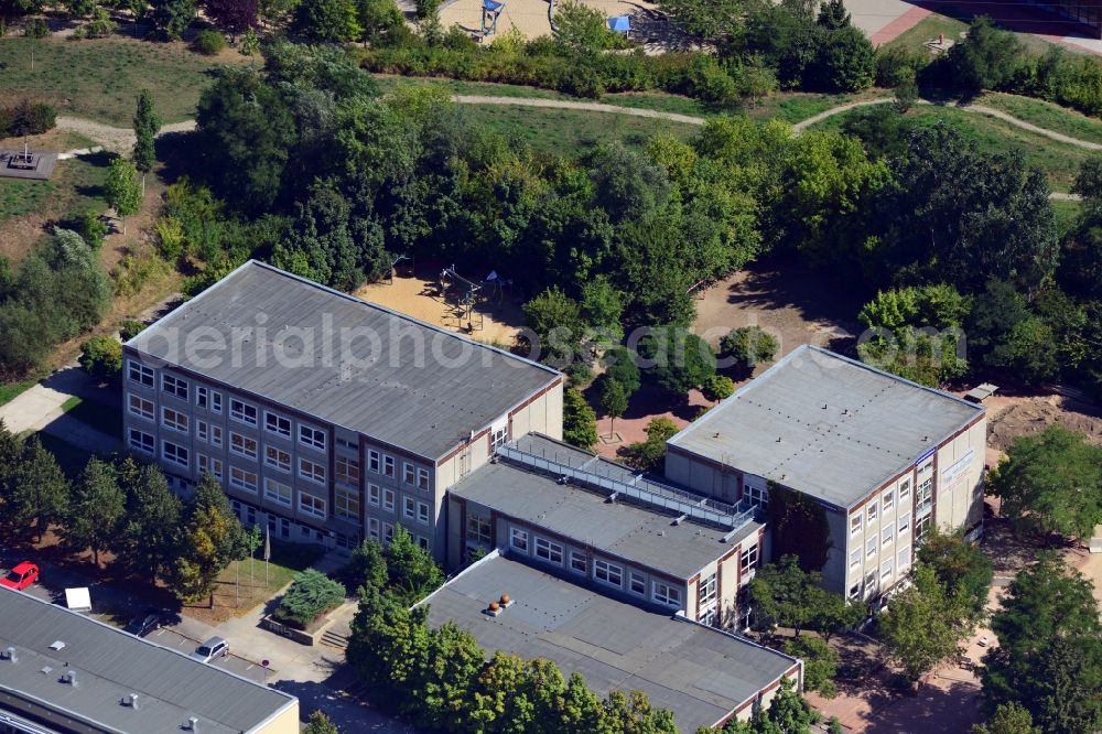 Berlin OT Hellersdorf from above - View of the Arche basic primary school Hellersdorf in Berlin
