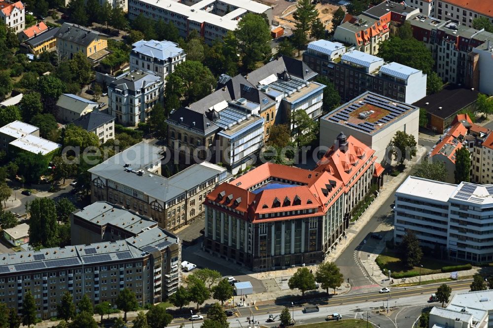 Dresden from the bird's eye view: Functional building of the archive building Hauptstaatsarchiv Dresden on Archivstrasse - Paul-Schwarze-Strasse in the district Innere Neustadt in Dresden in the state Saxony, Germany