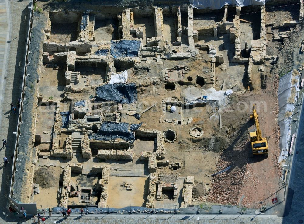 Dresden from the bird's eye view: Completed archaeological excavations at Jüdenhof in the historic city of Dresden State of Saxony