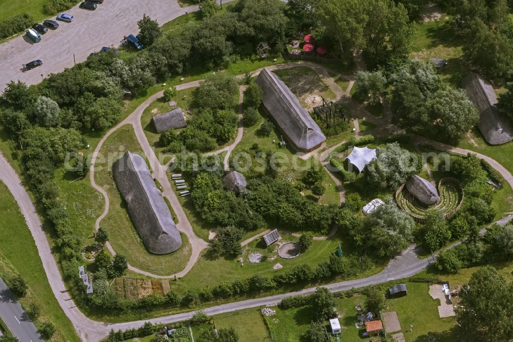 Aerial photograph Hitzacker - Archaeological site of the center Hitzacker (AZH) on the banks of the Elbe in Hitzacker street in Lower Saxony