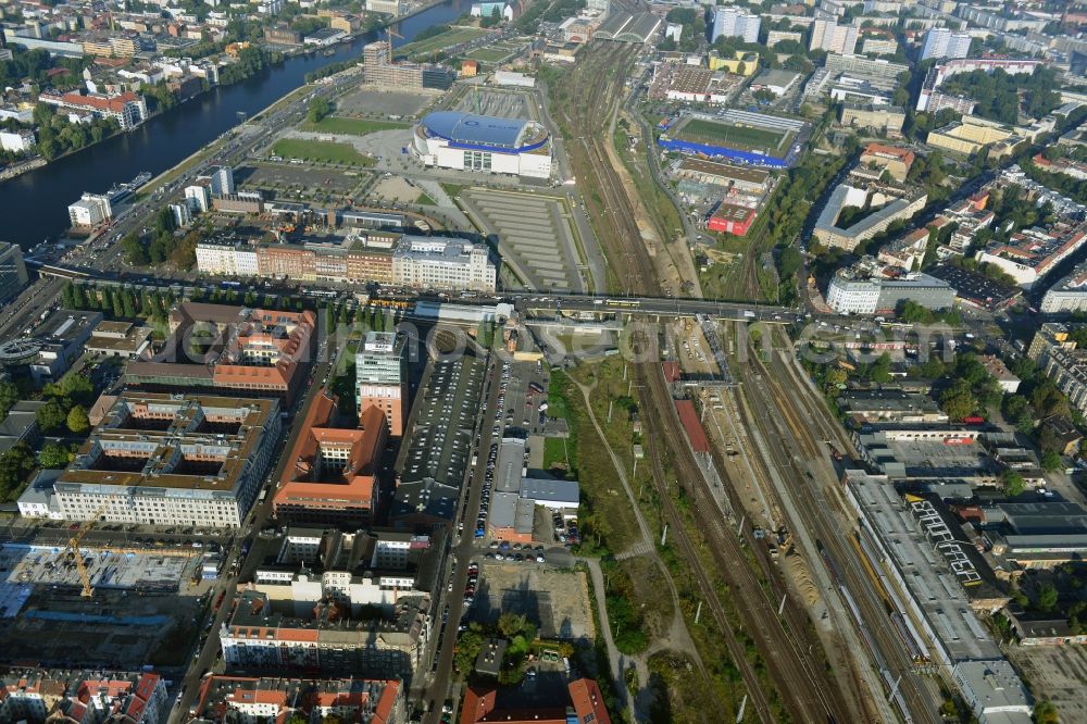 Aerial image Berlin - Area of ??the S-Bahn station Warschauer Strasse in Berlin before the planned modernization