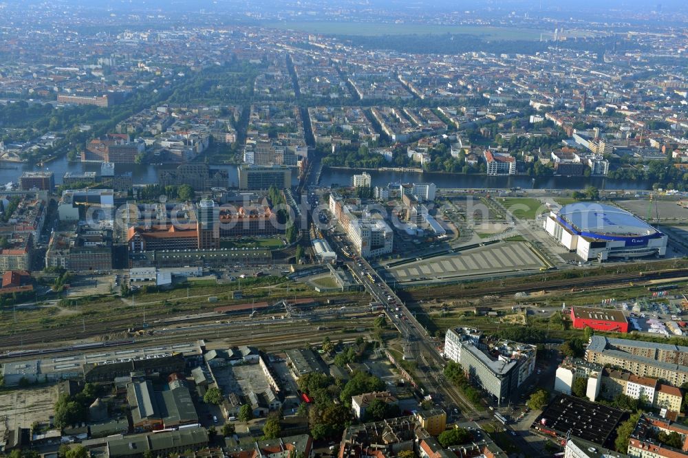 Aerial image Berlin - Area of ??the S-Bahn station Warschauer Strasse in Berlin before the planned modernization