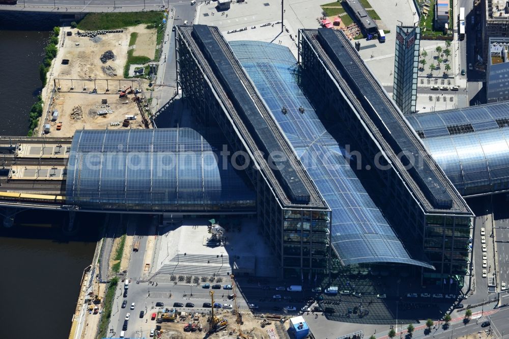 Berlin OT Moabit from the bird's eye view: View of the Berlin Central Station