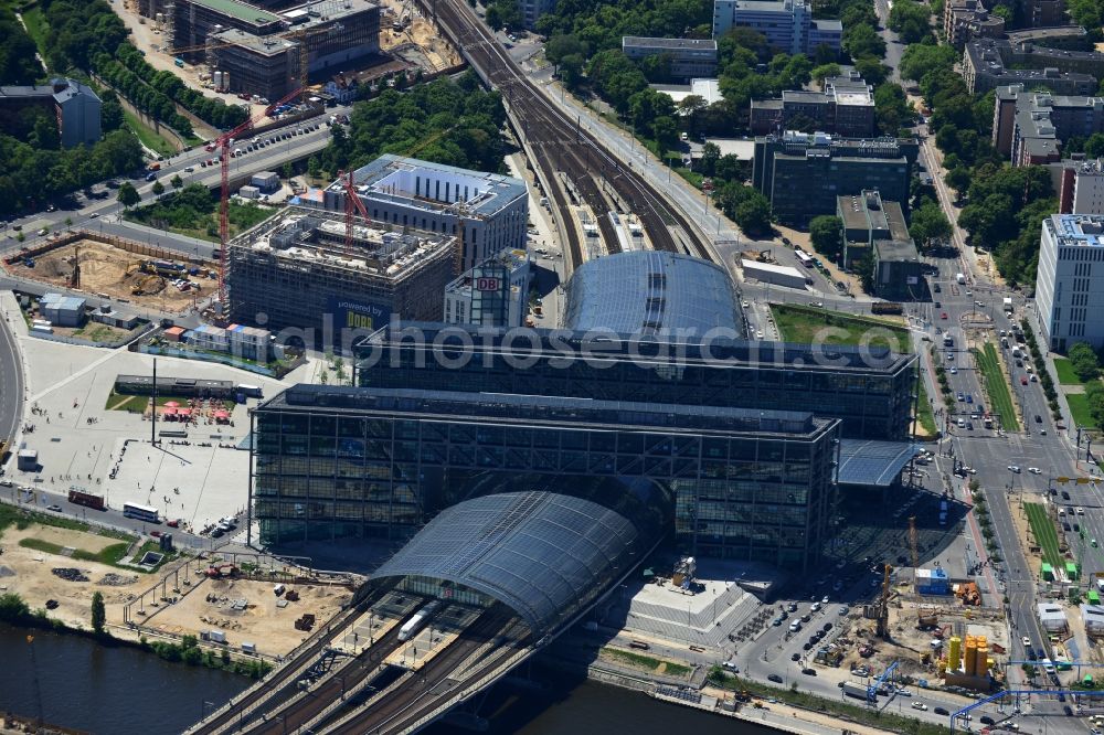 Berlin OT Moabit from above - View of the Berlin Central Station