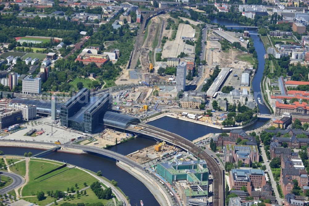 Berlin OT Moabit from the bird's eye view: View of the Berlin Central Station