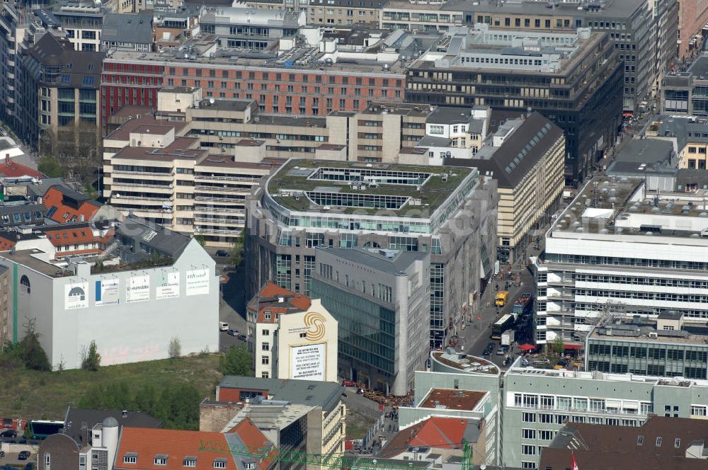 Berlin from above - Blick auf das Areal des ehemaligen Grenzüberganges Checkpoint Charlie, dem bekanntesten Berliner Grenzübergänge durch die Berliner Mauer. Heute ist das Areal geprägt durch moderne Büro- und Wohnhäuser. View of the former border crossing at Checkpoint Charlie, the famous Berlin border crossings by the Berlin Wall. Today the site is dominated by modern office and apartment buildings.