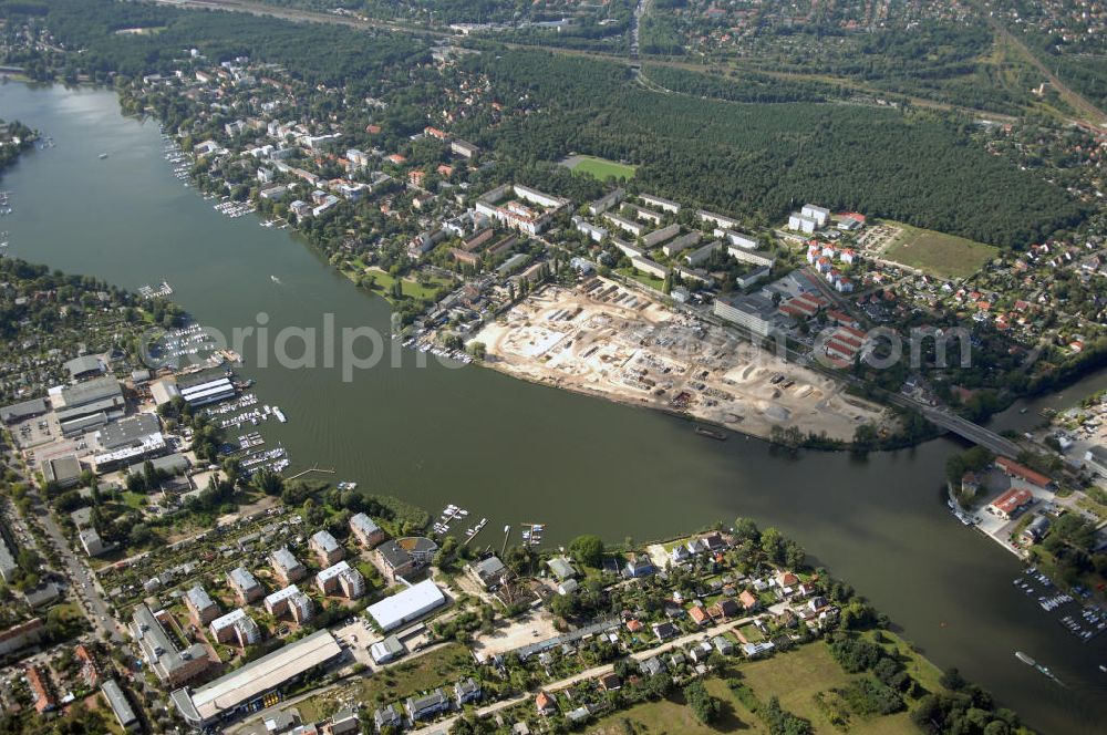 Berlin from the bird's eye view: Blick auf das Areal des ehemaligen VEB Chemiewerk Grünau an der Dahme westlich des Langen See an der Regattastrasse. Auf dem 100.000 qm grossen Grundstück war seit 2007 die Planung für ein neues Wohnviertel mit dem Namen Puerto Verde, Wasserstadt Köpenick. Investor: Chamartín Meermann Immobilien, SpreeKarree, Friedrichstraße 136, 10117 Berlin, Tel. +49(0)30 308775 106 Fax +49(0)30 308775 199, info@chamartín.de